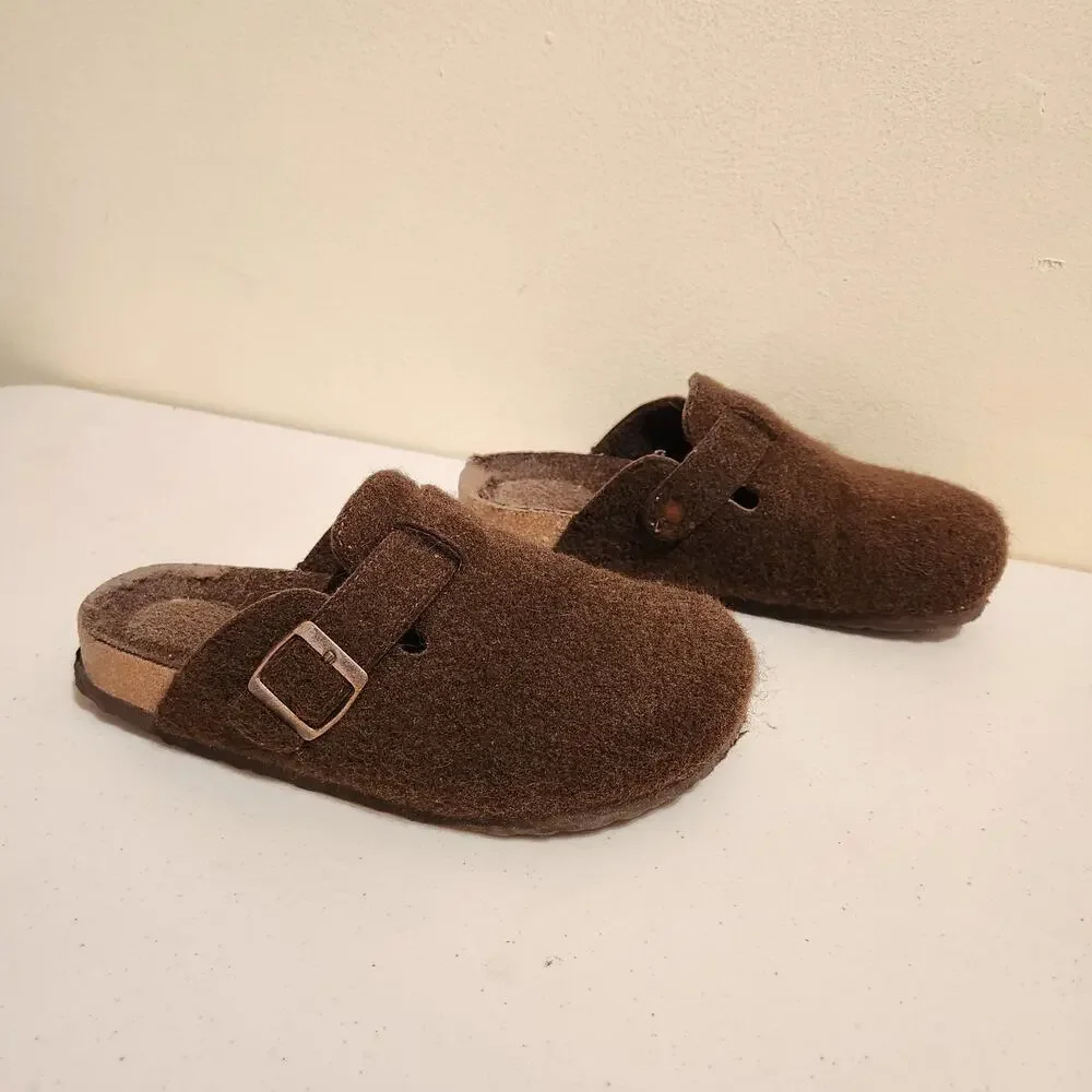 Cushionaire Sz 6.5 Fuzzy Chocolate Brown Clog Mules Slides Cozy Fall Shoes - Picture 11 of 11